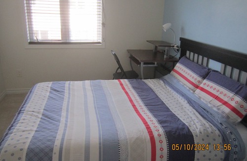 Watertown House | One Large Bed at Burlington/Waterdow