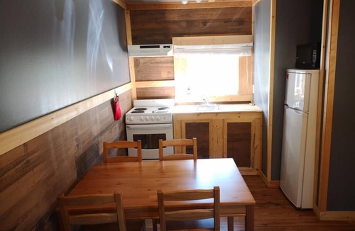 Clearwater Hotel | Overlook Inn & Cabins