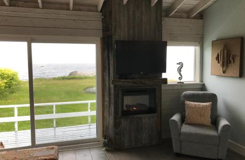Indian Harbour Ski Chalet | Oyster Cottage