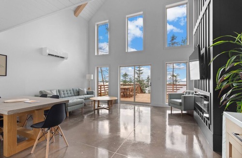 Gaspereaux Apartment | Oyster Creek Chalet 2