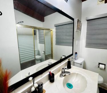 Jasper Place Apartment | P&N Suites - DELUXE KING ROOM- PARIS