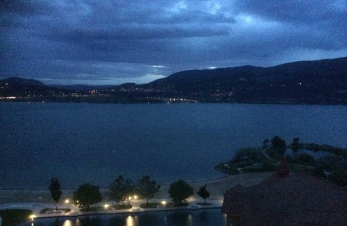 Central Okanagan Condo | Panoramic Lake Views from 14 Flr 1BR+Den Resort at Sunset Waterfront Sleeps 6