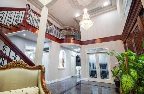 Surrey Newton House | Panridge Estate 6-bedroom in beautiful Surrey with WiFi