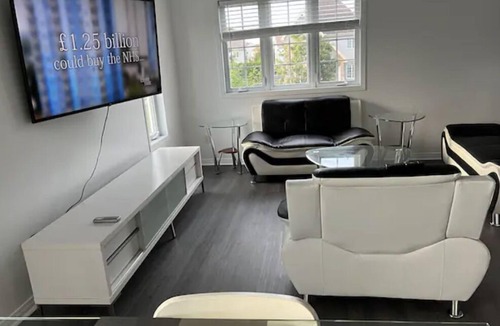 Aylmer Apartment | Paradis Palace 3