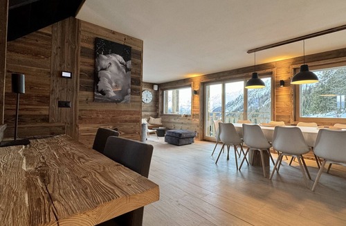 Vex Ski Chalet | Paradis Perdu SKI IN & QUIET chalet 14 personnes
