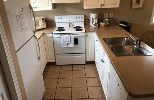 Lethbridge Apartment | Paradise Canyon Golf Resort - Luxury Villa 409