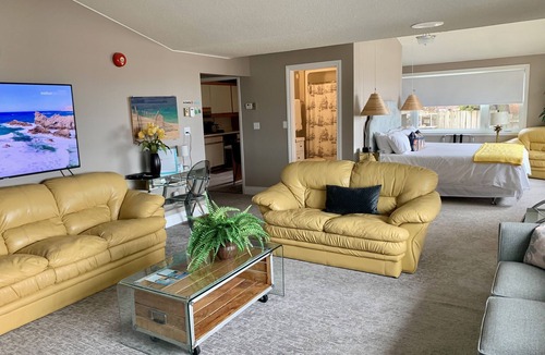 Port Elgin Hotel | Paradise Inn On The Beach