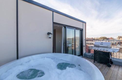 Mile End Apartment | Parc Avenue Lofts