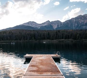 Jasper Resort | Patricia Lake Bungalows