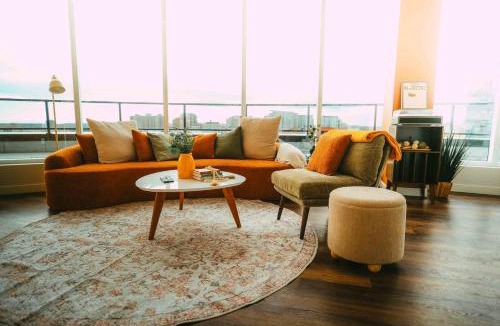 Downtown Halifax Apartment | Pause PH - Luxe Stay with Views - Free Parking