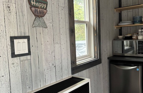 Mountain View Cabin | Payne Lake Wilderness Huts - Trout Creek