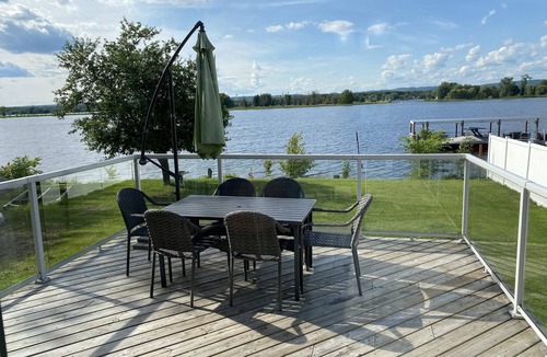 Clarence-Rockland House | Peace, Fun and Sunsets On the Ottawa River!
