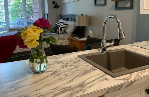 Quail Ridge Apartment | Peaceful, Beautiful, Romantic and right on the Golf Course!