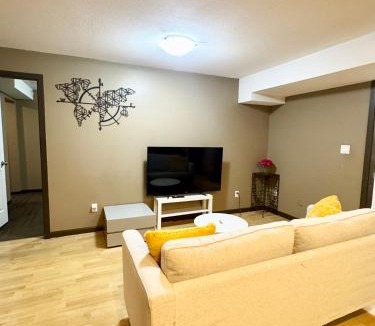 Southwest Gordon Estate House | Peaceful House with Backyard