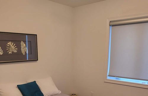 Beamsville House | Peaceful stay in a quiet, centrally located townhome in the heart of Lincoln.