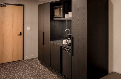 Banff Hotel | Peaks Hotel and Suites