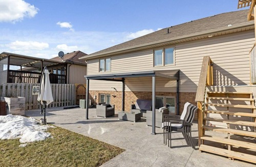 Leamington House | Peele Point Haven Retreat