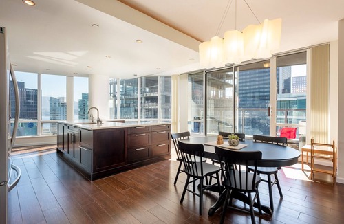 Coal Harbour Apartment | Pelican's Peak Sub-Penthouse