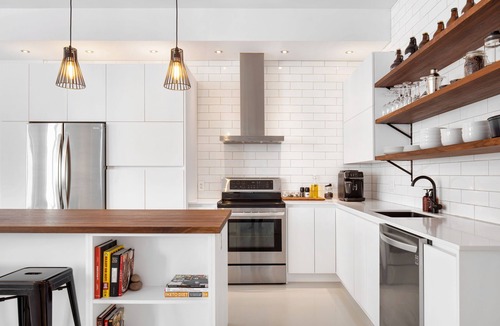 Saint Pierre d'Orleans Condo | [PENTHOUSE-508] Work, Relax & Cook With Great View