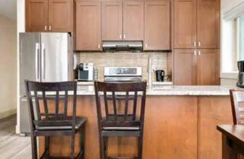 Hope Apartment | Penthouse Lake Home 3BR Amazing View