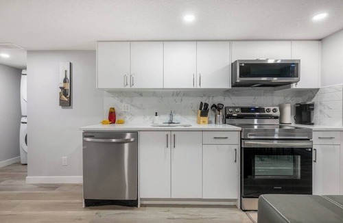 Airdrie House | Perfect 2BR Airdrie Suite - Near Calgary, WiFi