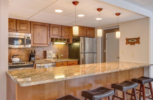 Warrior's Mark Condo | Perfect for Your Breckenridge Holiday! Updated Condo; Walk to Town and Lifts