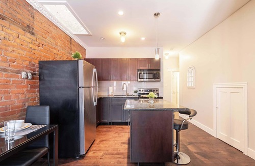 Central Hamilton Apartment | Pet-friendly 2BR Apartment Near Downtown