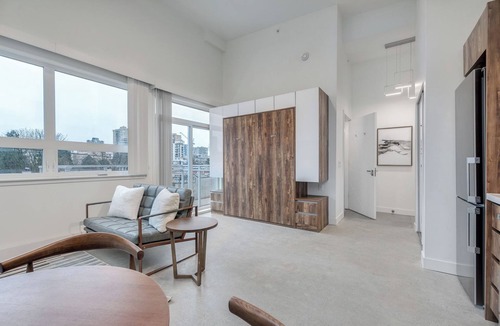 Downtown Vancouver Apartment | Pet Friendly Studio @ 1170 Barclay -New Building