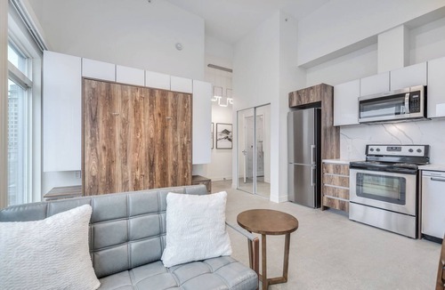 Downtown Vancouver Apartment | Pet Friendly Studio @ 1170 Barclay -New Building