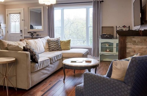 Prince Edward House | Picton Place Centrally located in downtown Picton!