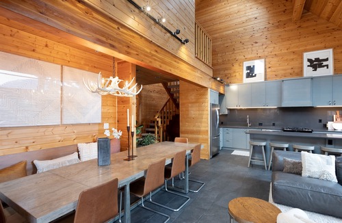 Upper Village House | Pinnacle Ridge 34 - Ski in Ski out, Private Hot Tub, Recently Renovated, Gas Fireplace