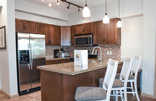 South Pandosy Condo | Playa Del Sol Two Bedroom With Den on 5th Floor