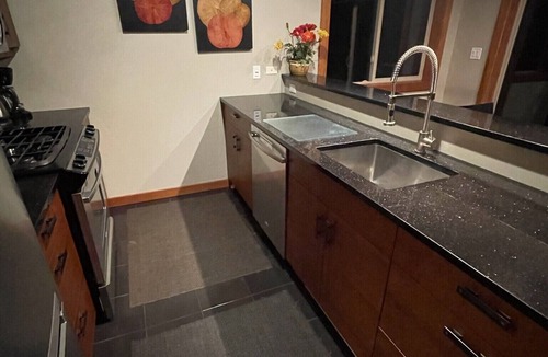 Otter Point Apartment | Points West Oceanfront Resort 1 Bed Ocean Point Suite A