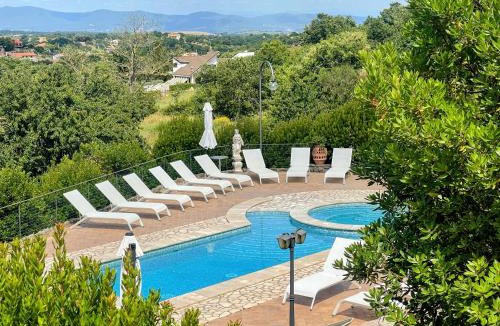 Montefiascone Villa | Pool and Jacuzzi - Charming villa in Umbria