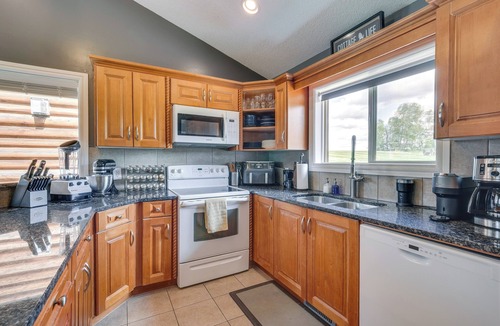 Pine Lake Cabin | Pool, Lake & Golf Access: Pine Lake Cabin w/AC!