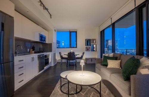 Connaught House | Poolside Bliss w Rocky MTN & Tower Views - FREE Banff Pass, Outdoor Pool, Parking, Gym, & Wine!