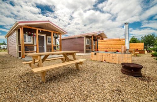 Stettler House | Prairie Junction Rustic Cabins Stettler