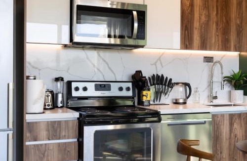 West End Apartment | Premier Designer Studio Central West End DT
