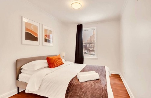 Hull Apartment | Premium Suite Downtown