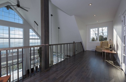 Saint-Joseph-de-la-Rive House | Prestigious 5 Bedroom Vacation Home Offering Stunning Views Of St-Lawrence River