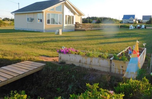 Morell Cottage | Prestine Beach on Private road steps away!