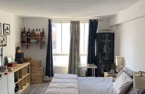 Quartier des Spectacles Resort | Private room ∙ 1 guest