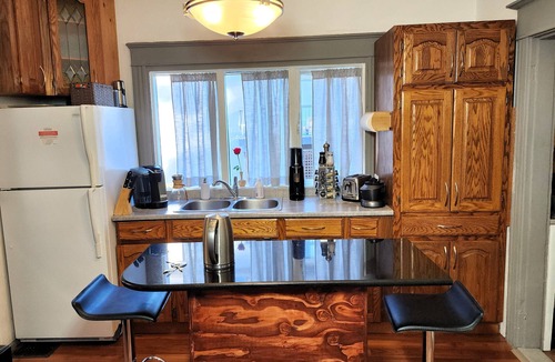 Kitsilano House | Prime Spot :Entire House, Lrg Yard, By Kits Beach