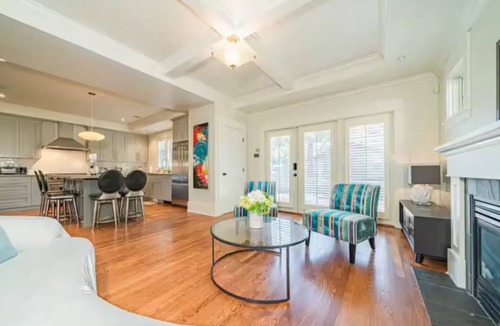 Dunbar House | Prime Vancouver Elegant 6BR+4.5BA Villa | Sleeps 14 | 2-Yr Host w/5★ Reviews