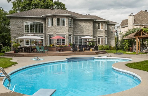 Aylmer Resort | Private room ∙ 1 guest