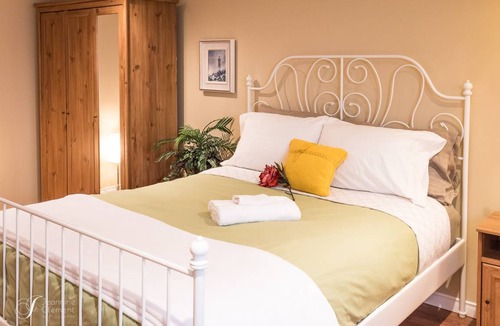 Aylmer Resort | Private room ∙ 1 guest