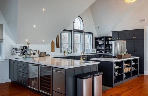 Waupoos Resort | Private 30 Acre Compound With Sandy Beach In Heart of Prince Edward County