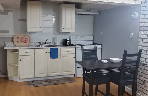 Welland Apartment | Private apartment near niagara falls and Niagara college
