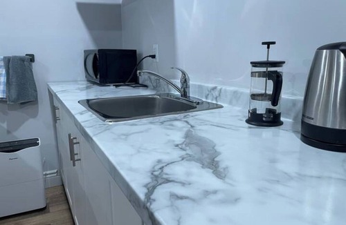 Clayton Park House | Private Bachelor Unit w/Attached Washroom and Kitchenette