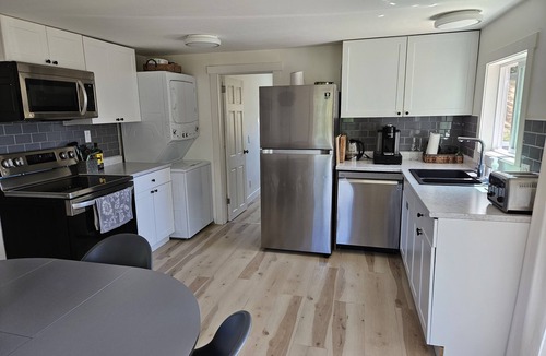 Metchosin Cottage | Private Beachy Cottage in Metchosin close to Trails and Beaches
